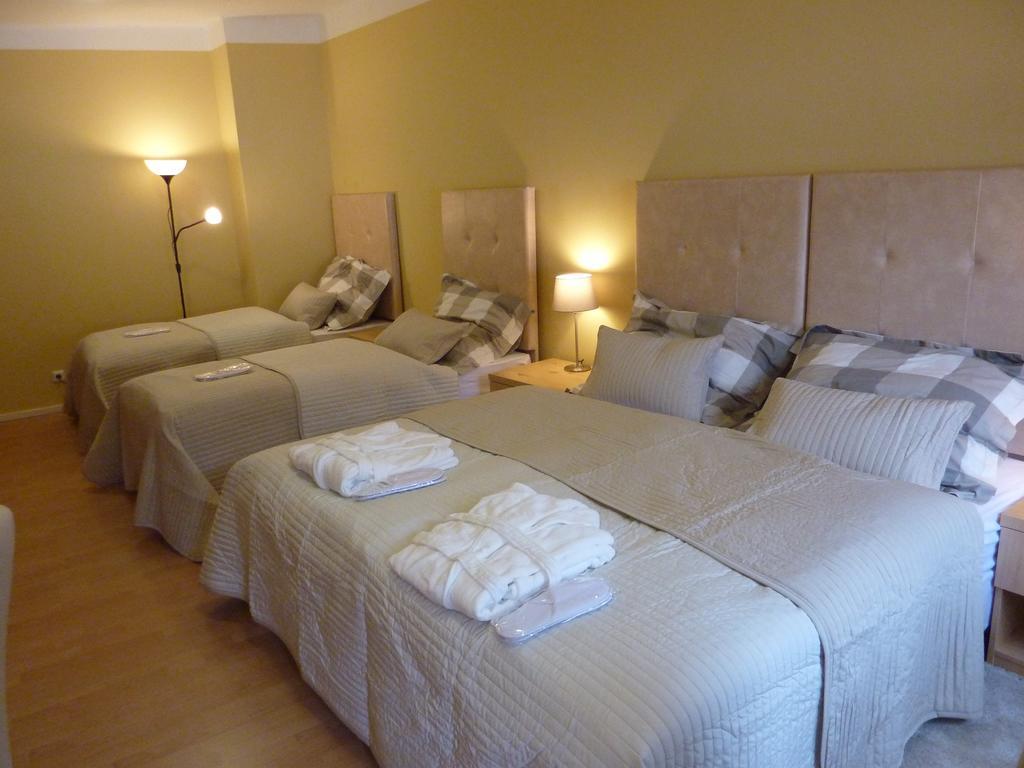 Apartments And Suites เครมนิตซา ห้อง รูปภาพ